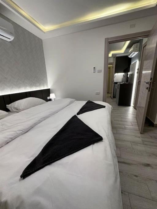 Apartamento Privet Near Downtown Kh&Sh Ash Shumaysani Exterior foto
