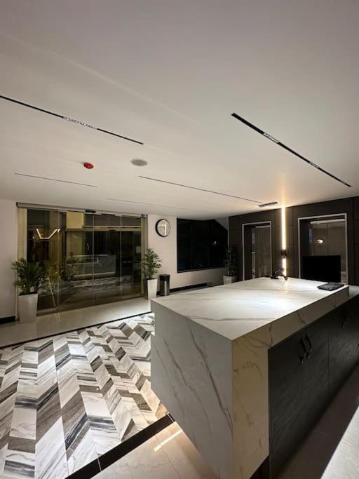 Apartamento Privet Near Downtown Kh&Sh Ash Shumaysani Exterior foto